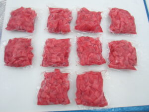 Yellowfin Tuna Poke Cube CO (1)